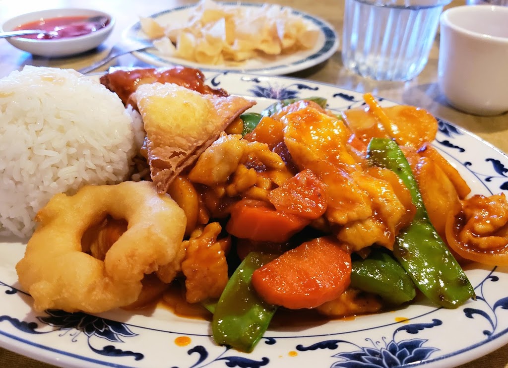 Shangri-La Chinese Restaurant | 2855 W Cactus Rd, Phoenix, AZ 85029, USA | Phone: (602) 993-3279