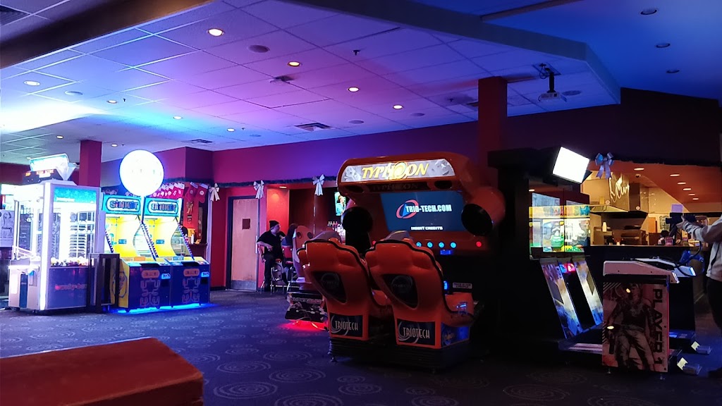 Bowlero Mineola | 199 E Jericho Turnpike, Mineola, NY 11501, USA | Phone: (516) 741-3444