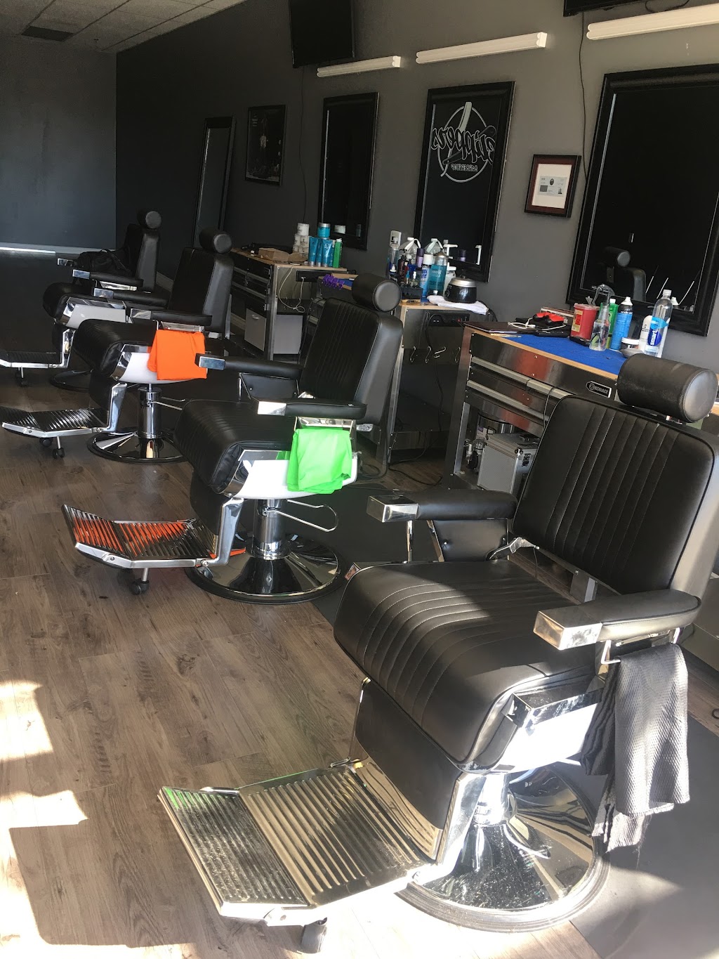 Clippers barbershop | 141 N Twin Oaks Valley Rd UNIT 126, San Marcos, CA 92069, USA | Phone: (442) 515-3431