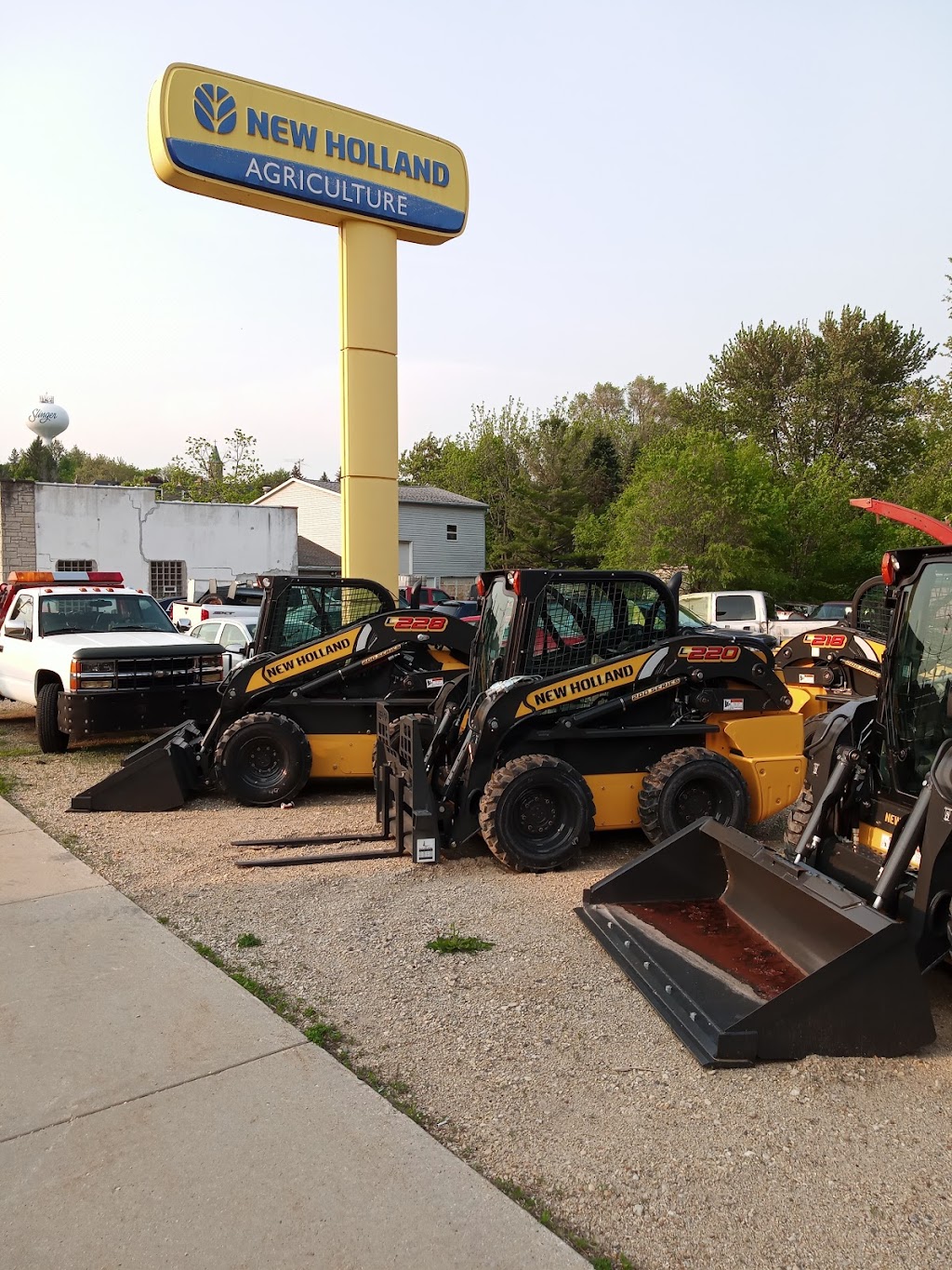 Strupp Implement Inc | 118 W Washington St, Slinger, WI 53086, USA | Phone: (262) 644-5041