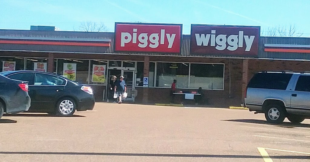 Piggly Wiggly | 1084 US-61, Tunica, MS 38676, USA | Phone: (662) 363-3170