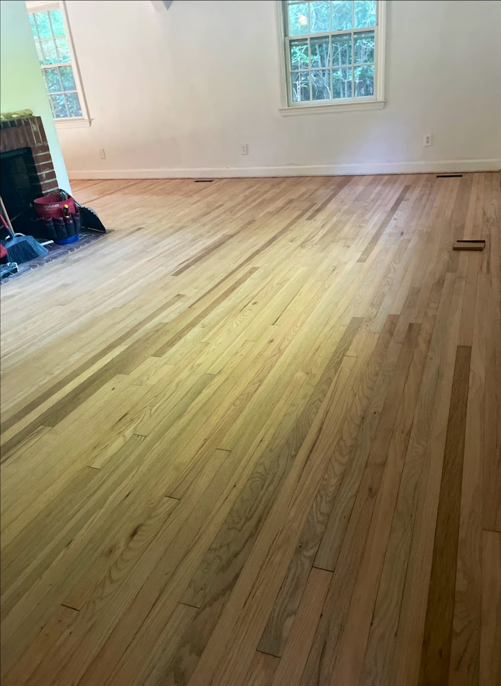 Parrot hardwood floors LLC. | 5514 US-301, Selma, NC 27576, USA | Phone: (919) 418-1975