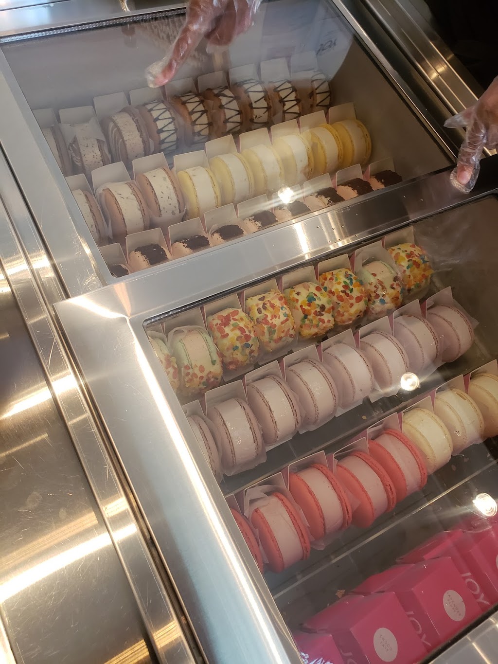 JOY Macarons | 1927 Greenville Ave, Dallas, TX 75206, USA | Phone: (469) 372-0415