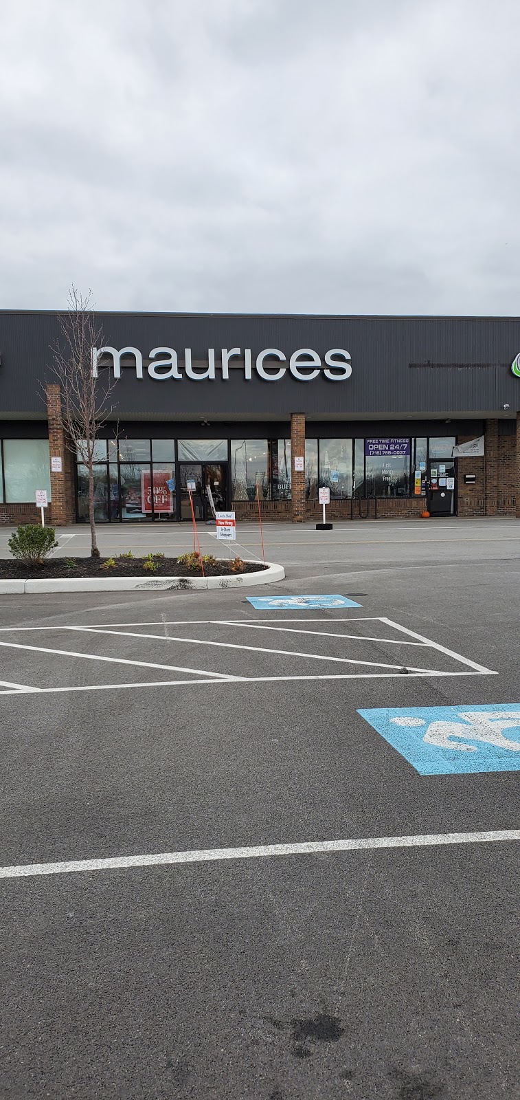 Maurices | 3135 Niagara Falls Blvd, Amherst, NY 14228, USA | Phone: (716) 691-3721