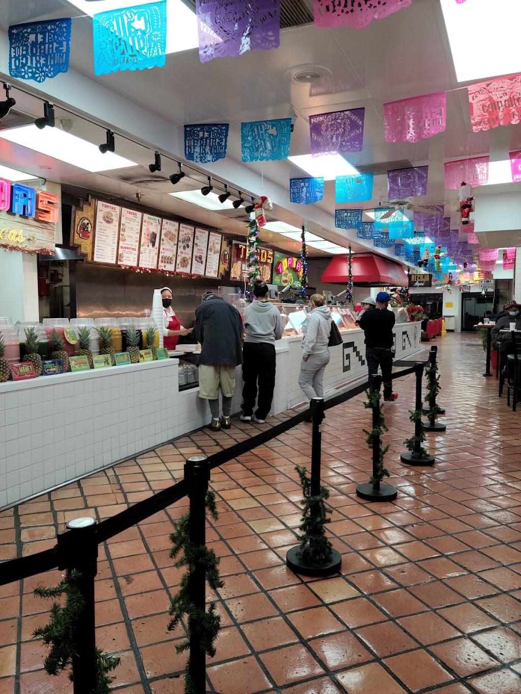 El Gallo Giro | 7148 Pacific Blvd, Huntington Park, CA 90255, USA | Phone: (323) 585-4433