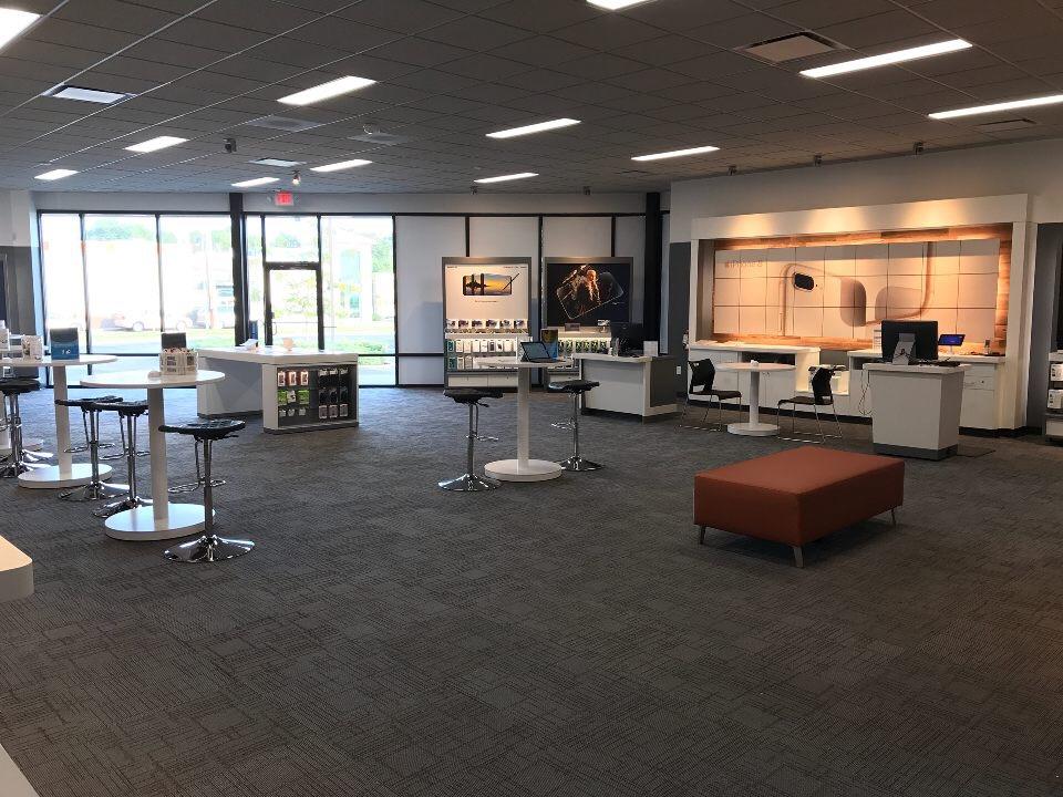 AT&T Store | 210 Brenwood St, Berea, KY 40403, USA | Phone: (859) 986-1444