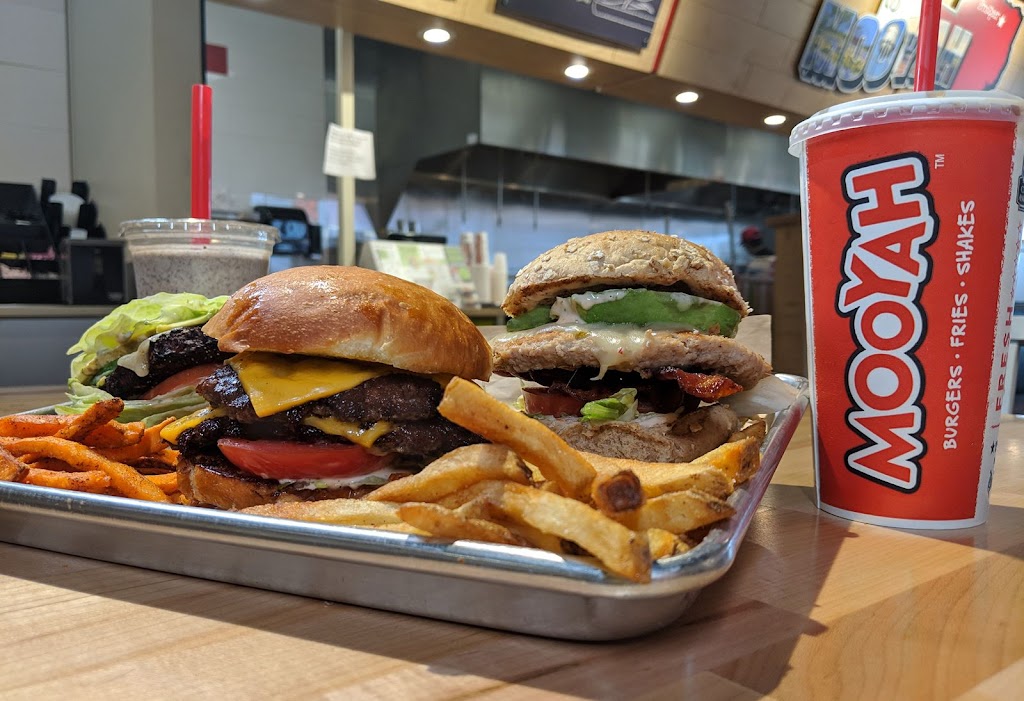 MOOYAH Burgers, Fries & Shakes | 2233 Matthews Township Pkwy, Matthews, NC 28105, USA | Phone: (704) 814-0223