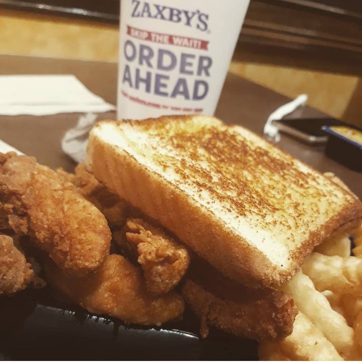 Zaxbys Chicken Fingers & Buffalo Wings | 20 Eagle Wing Way, Garner, NC 27529, USA | Phone: (919) 773-0061