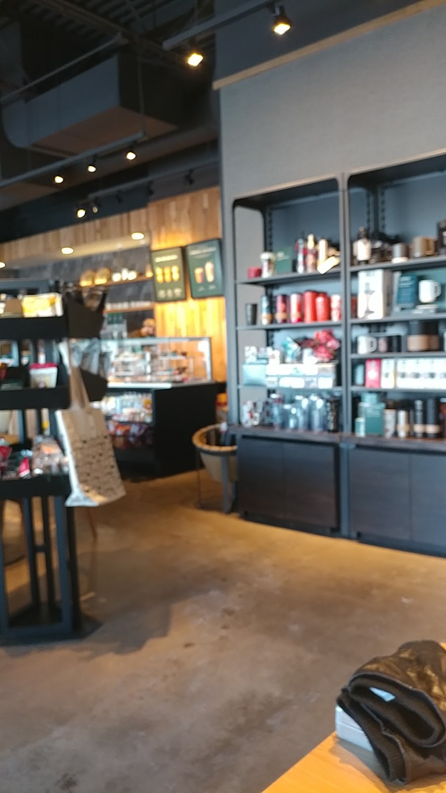 Starbucks | 17056 Fort St, Riverview, MI 48193, USA | Phone: (734) 284-0796