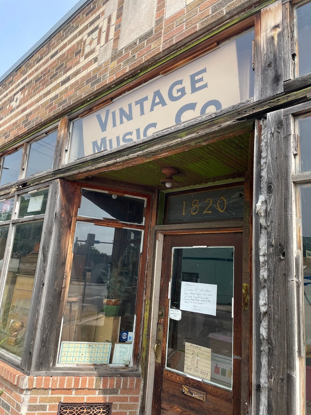 Vintage Music Company | 1820 E 38th St, Minneapolis, MN 55407, USA | Phone: (612) 729-8929