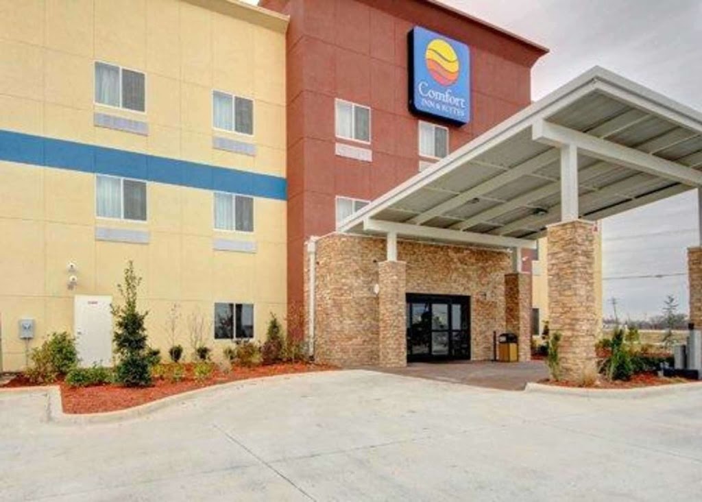 Comfort Inn & Suites Tulsa I-44 West - Rt 66 | 6101 OK-66, Tulsa, OK 74131, USA | Phone: (918) 728-6100