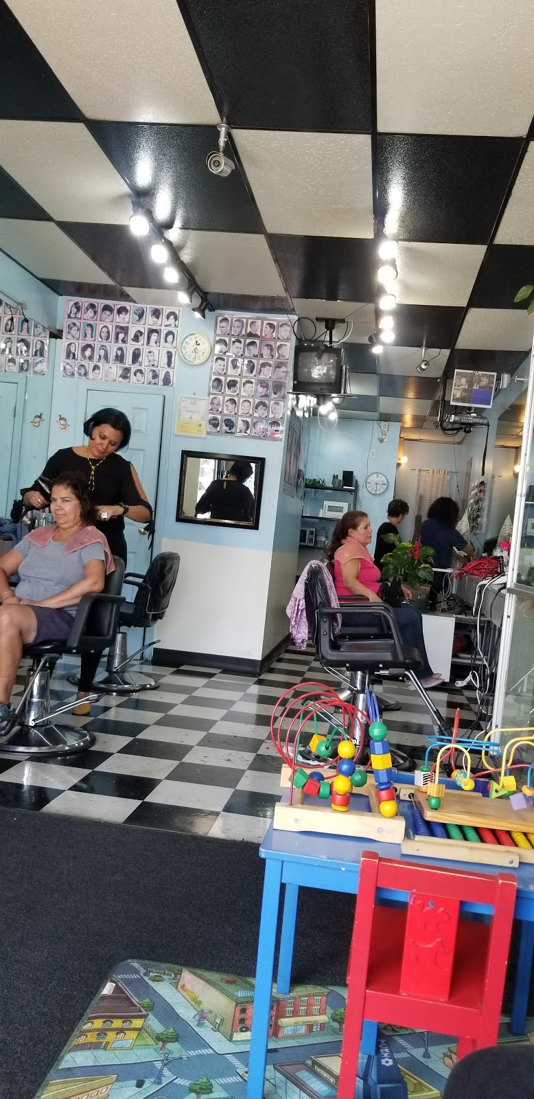 Stephanies Beauty Salon | 627 Silver Lake Blvd, Los Angeles, CA 90026, USA | Phone: (323) 953-1336