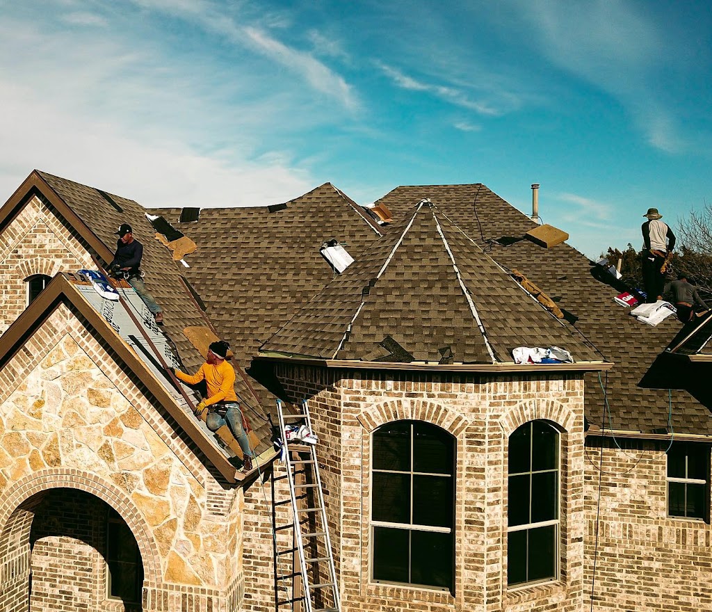 Roofing & Gutters | 928 Honeysuckle Trail, Midlothian, TX 76065, USA | Phone: (469) 933-0802