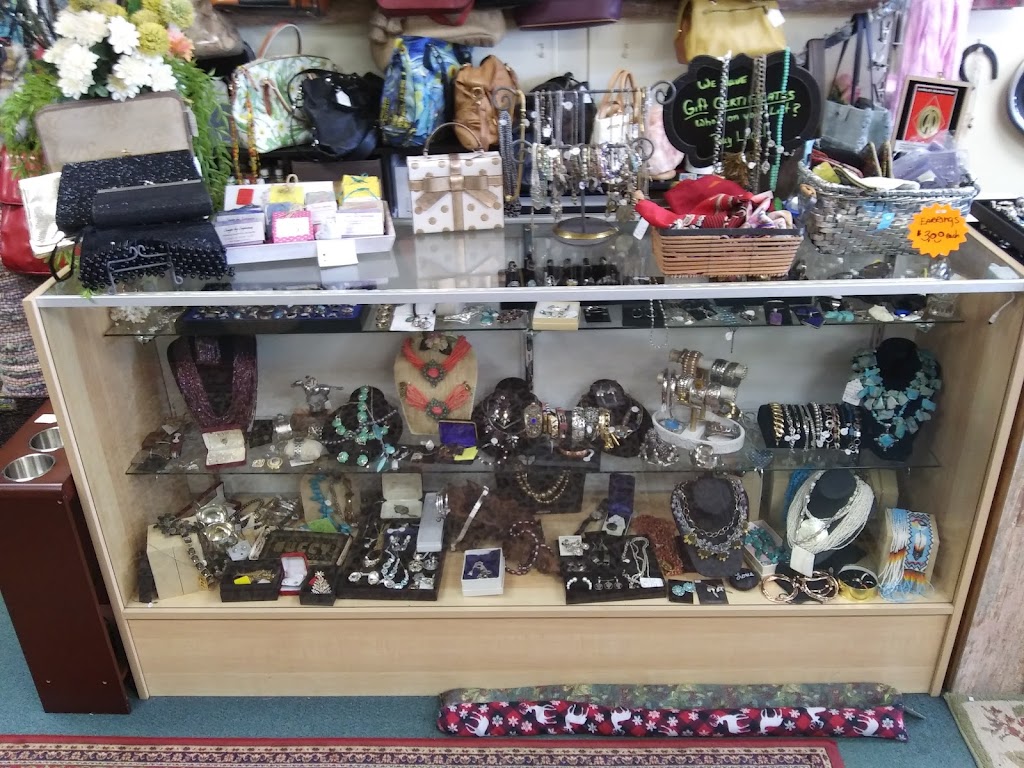 Finders Keepers Consignments | 1603 U US-9, Clifton Park, NY 12065, USA | Phone: (518) 371-5599