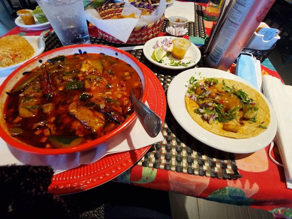 Los 2 Pollos Mexican Kitchen | 2216 W Algonquin Rd, Rolling Meadows, IL 60008, USA | Phone: (847) 749-2836