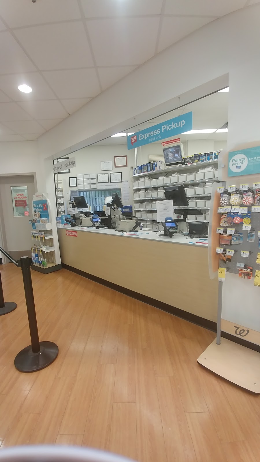 Walgreens | 100 Cleveland St, Elyria, OH 44035, USA | Phone: (440) 322-7604