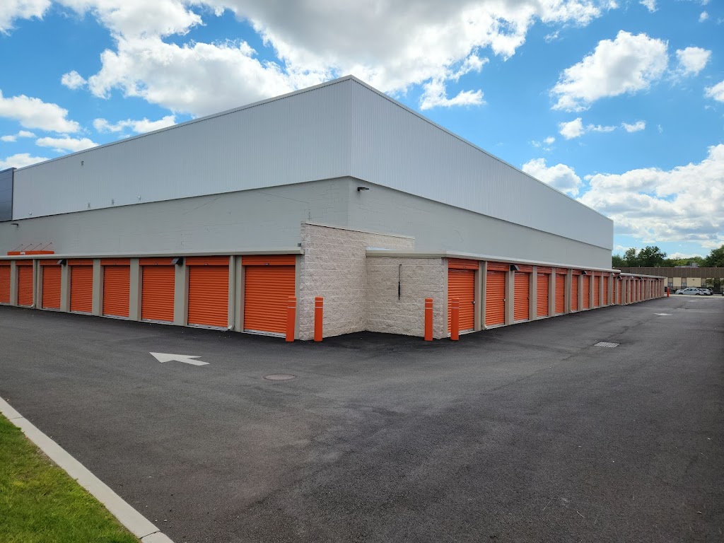 Public Storage | 475 Walnut St, Norwood, NJ 07648, USA | Phone: (201) 350-5424