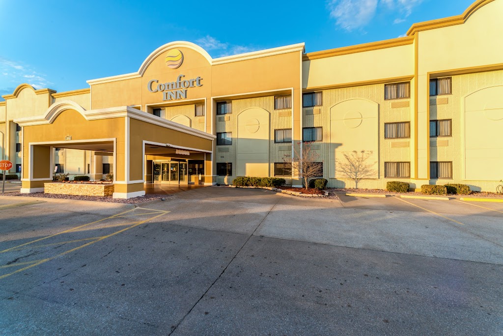 Comfort Inn Festus-St. Louis South | 1303 Veterans Blvd, Festus, MO 63028, USA | Phone: (636) 331-7226