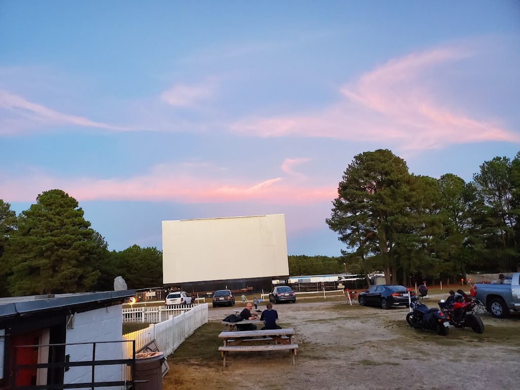 Raleigh Road Outdoor Theatre | 3336 Raleigh Rd, Henderson, NC 27537, USA | Phone: (252) 438-6959