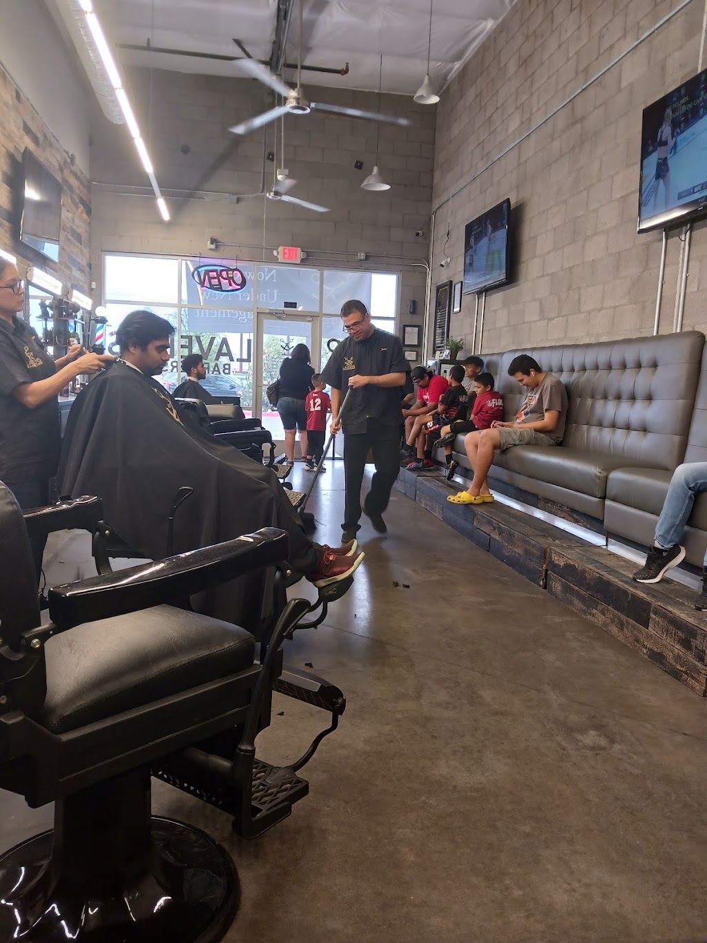 Laveens Barbershop | 5185 W Baseline Rd #101, Laveen Village, AZ 85339, USA | Phone: (602) 826-6763