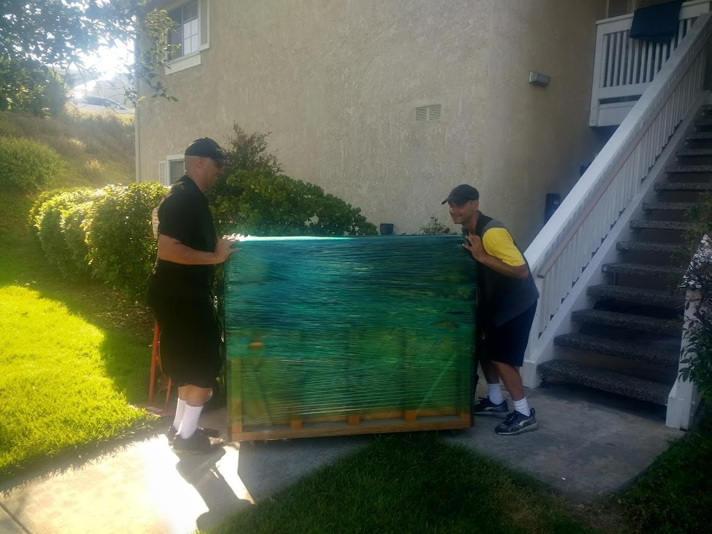 Buzzing Along Movers | 560 Greenbrier Dr, Oceanside, CA 92054, USA | Phone: (760) 687-6790
