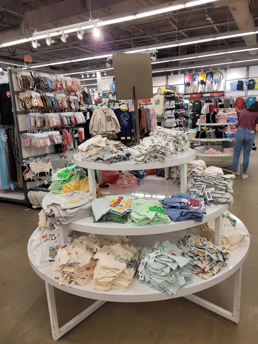 Old Navy - with Curbside Pickup | 10261 River Marsh Dr #179, Jacksonville, FL 32246, USA | Phone: (904) 575-2430