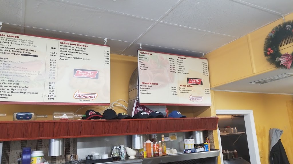 Dans Deli Luncheonette & Bagels | 142 S Prospect Ave, Bergenfield, NJ 07621, USA | Phone: (201) 384-3354