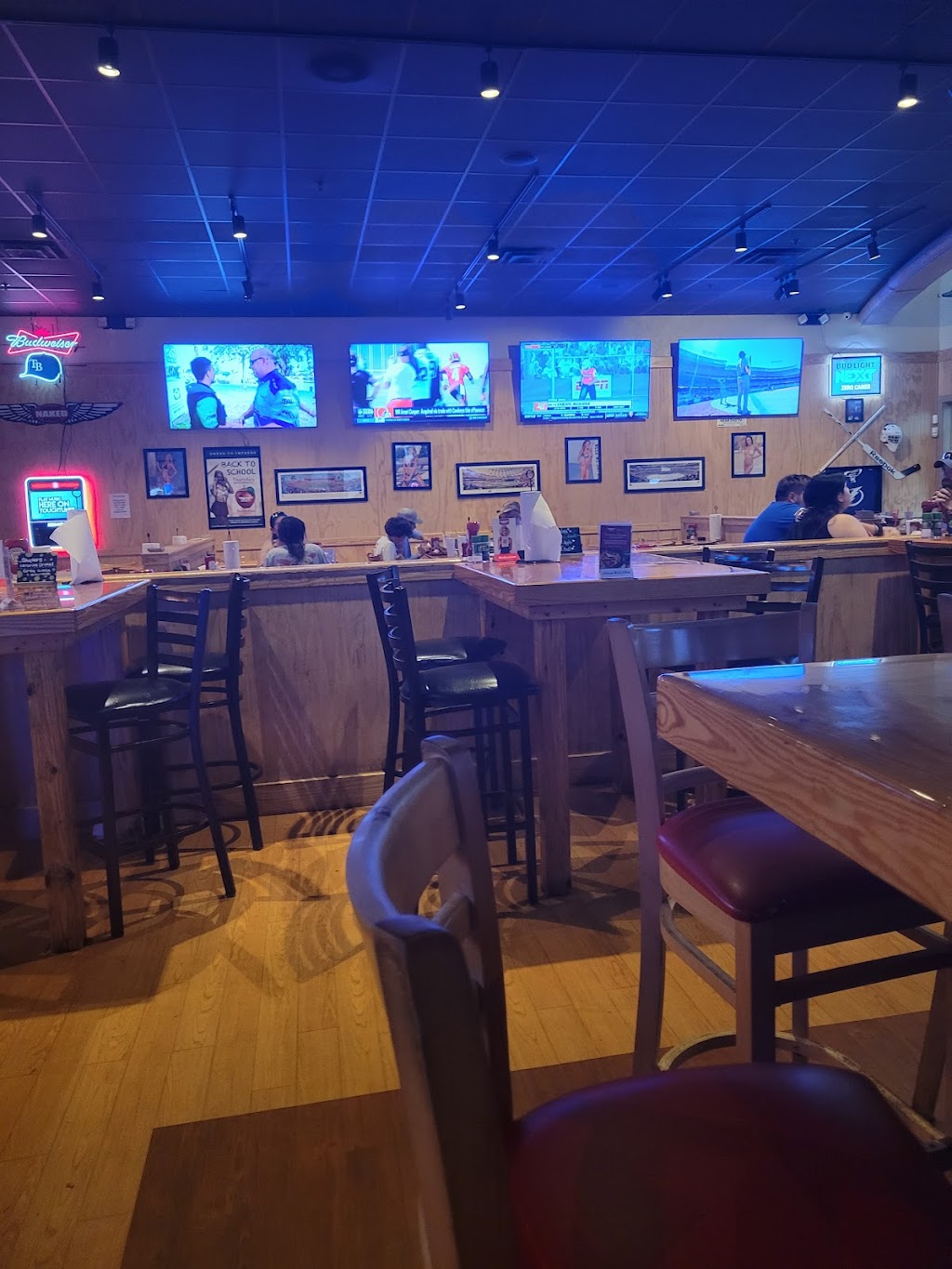 The WingHouse of Ellenton | 2015 60th Ave E, Ellenton, FL 34222 | Phone: (941) 479-5182