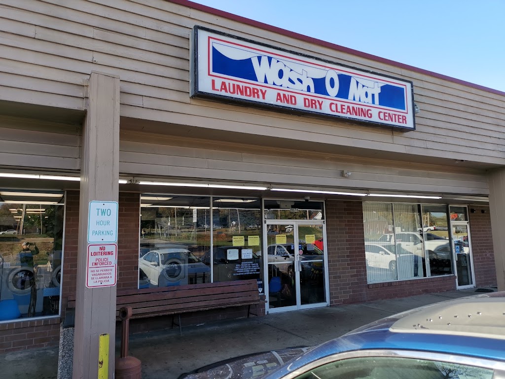 Wash-O-Mat Self Services Ldry | 11076 Midland Blvd, St. Louis, MO 63114, USA | Phone: (314) 428-0231