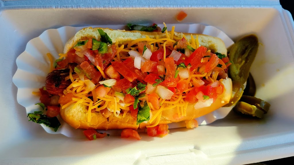 Marcos Hot Dogs & Tacos | 1647 Kimbark St, Longmont, CO 80501, USA | Phone: (720) 600-5070