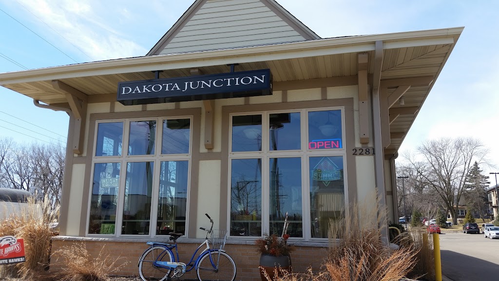 Dakota Junction | 2281 Commerce Blvd, Mound, MN 55364, USA | Phone: (952) 479-1519