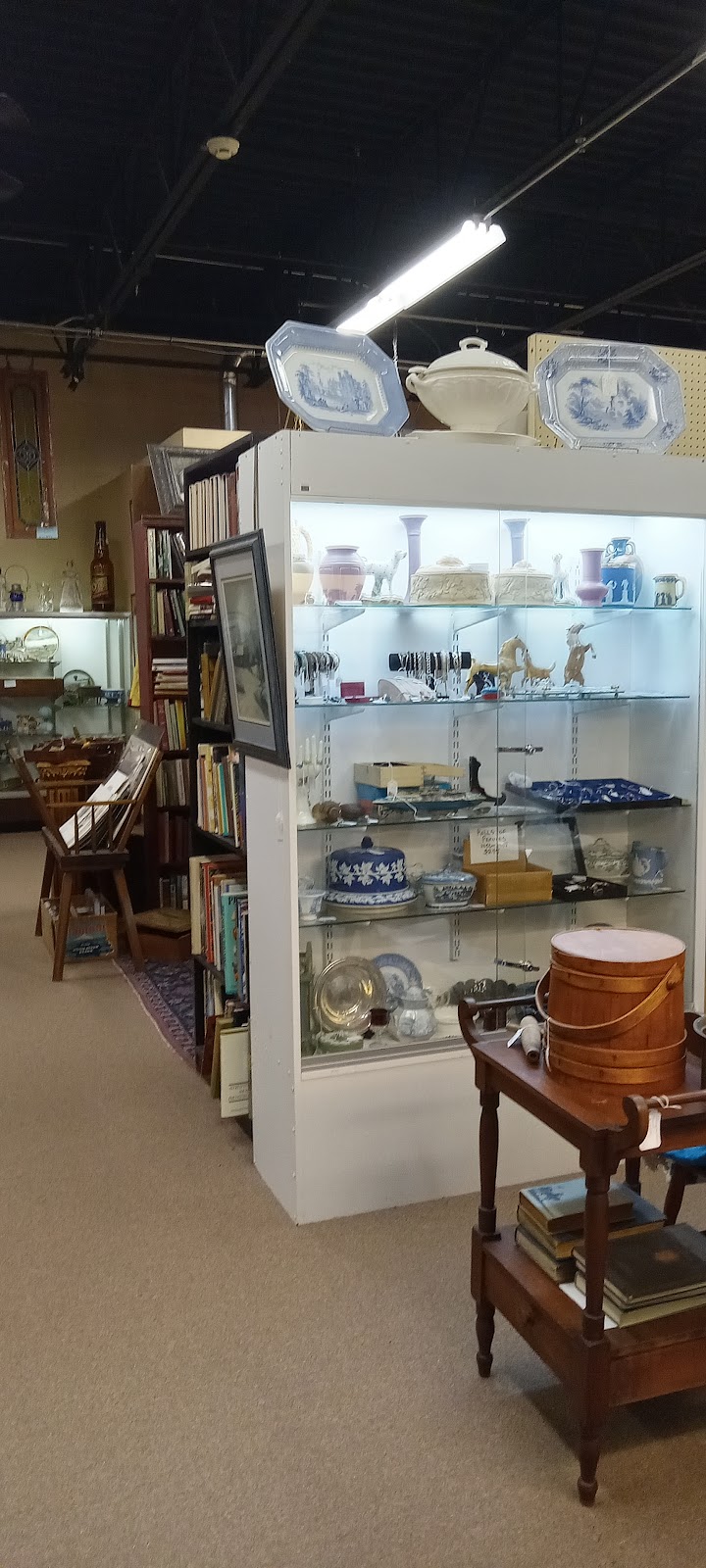 Antique Center of Strabane | 2510 Washington Rd, Canonsburg, PA 15317, USA | Phone: (724) 745-8445