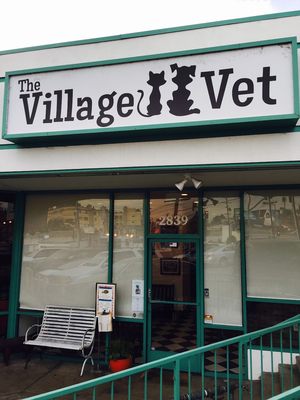 The Village Vet | 2839 Hyperion Ave, Los Angeles, CA 90027, USA | Phone: (323) 666-9838