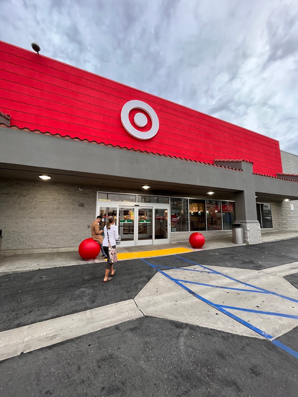 Target | 8900 S Sepulveda Blvd, Los Angeles, CA 90045, USA | Phone: (424) 439-5000