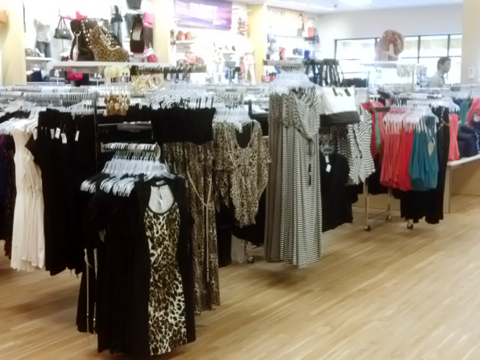 Melrose Family Fashions | 1235 S Josey Ln Suite 510, Carrollton, TX 75006, USA | Phone: (972) 418-0936