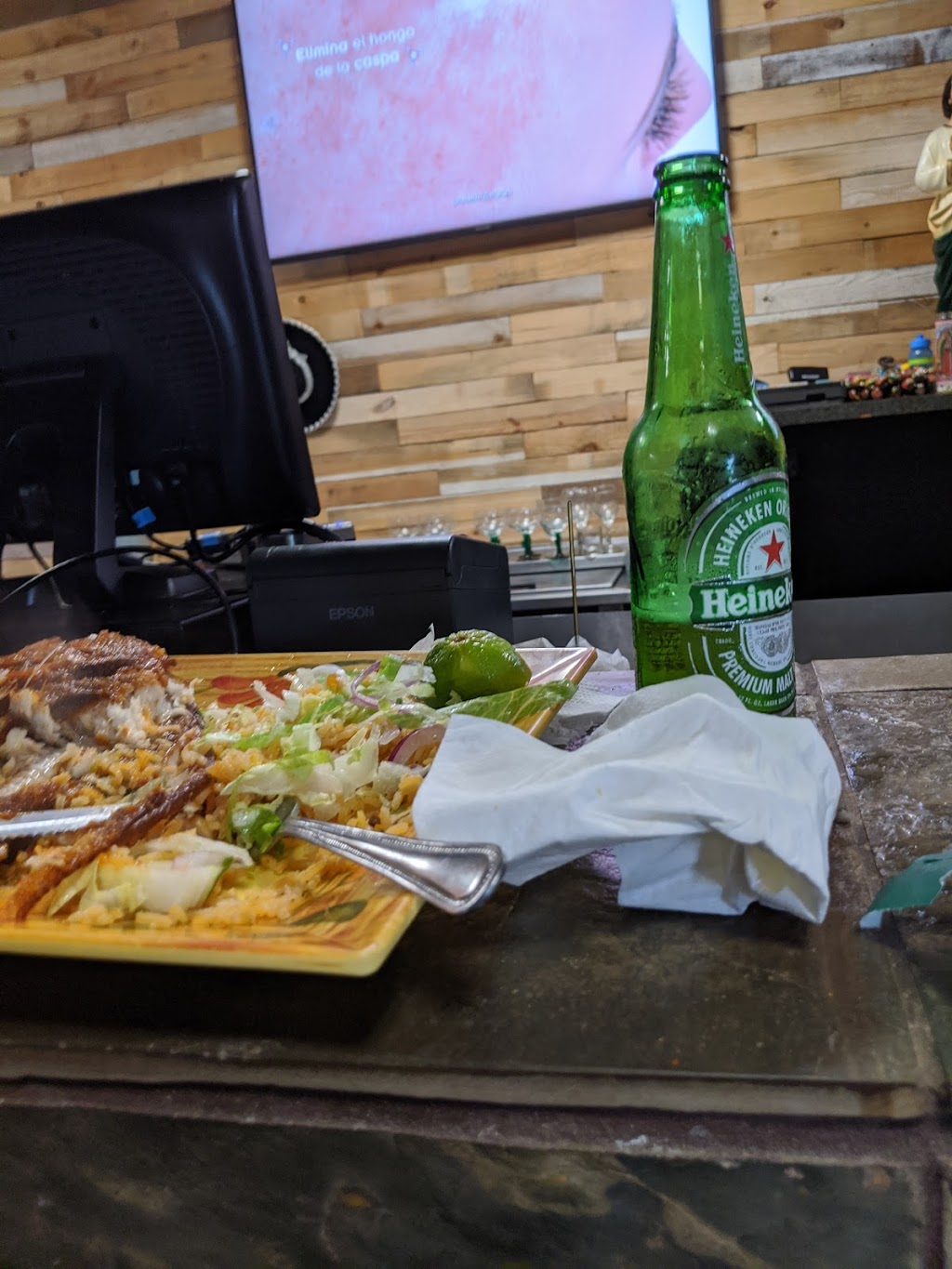 Mariscos El Pulpo | 2332 W Oak Ridge Rd, Orlando, FL 32809, USA | Phone: (407) 930-7477