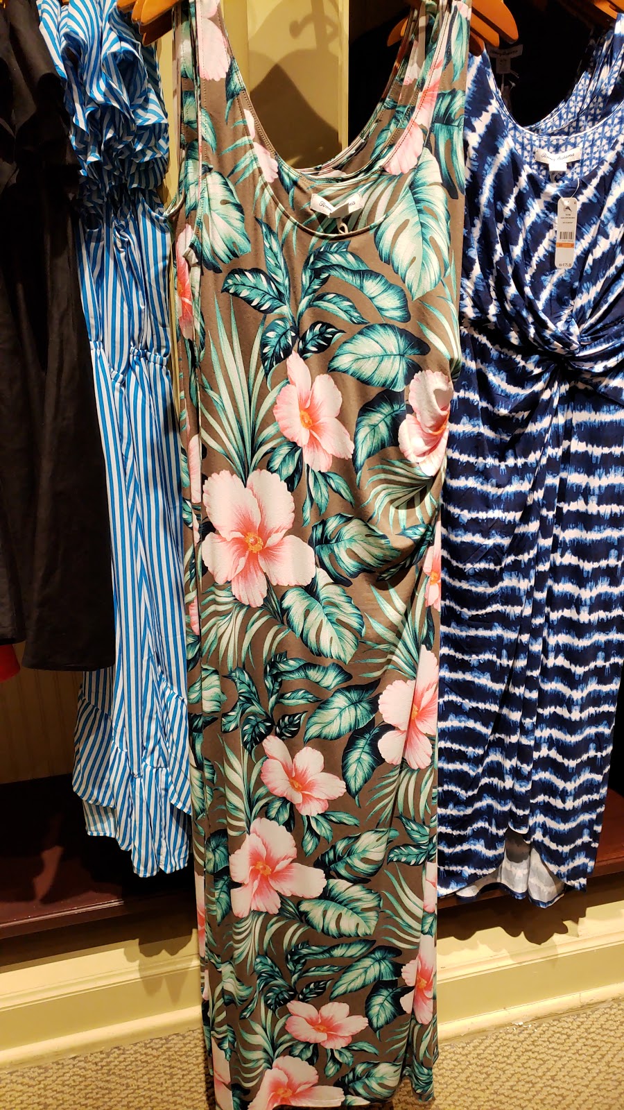 Tommy Bahama | 300 E Colorado Blvd Suite 129, Pasadena, CA 91101 | Phone: (626) 584-7888