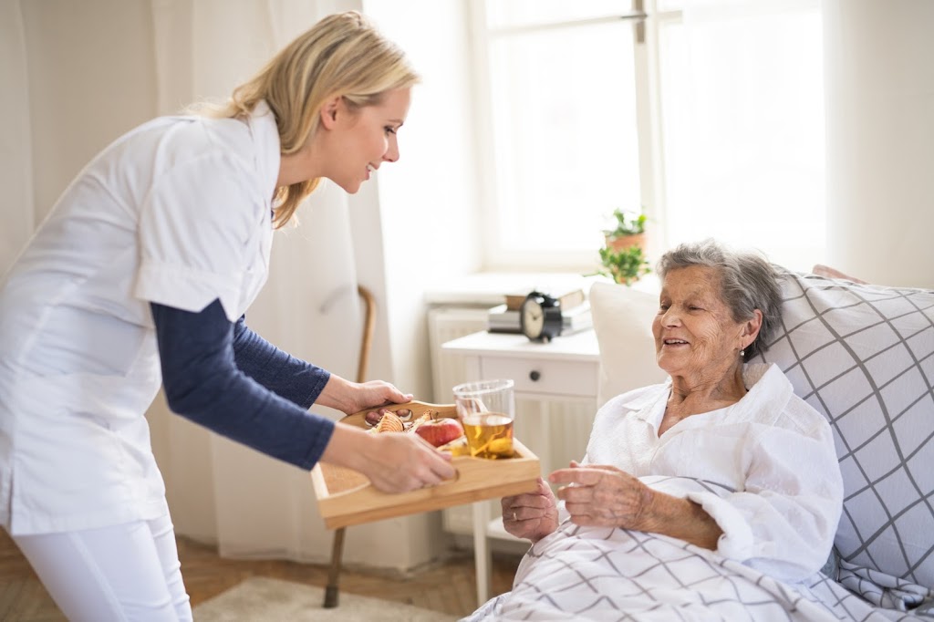 Assisting Hands Home Care - Lake Forest & Surrounding Areas | 100 Saunders Rd Ste 150, Lake Forest, IL 60045, USA | Phone: (847) 595-1222