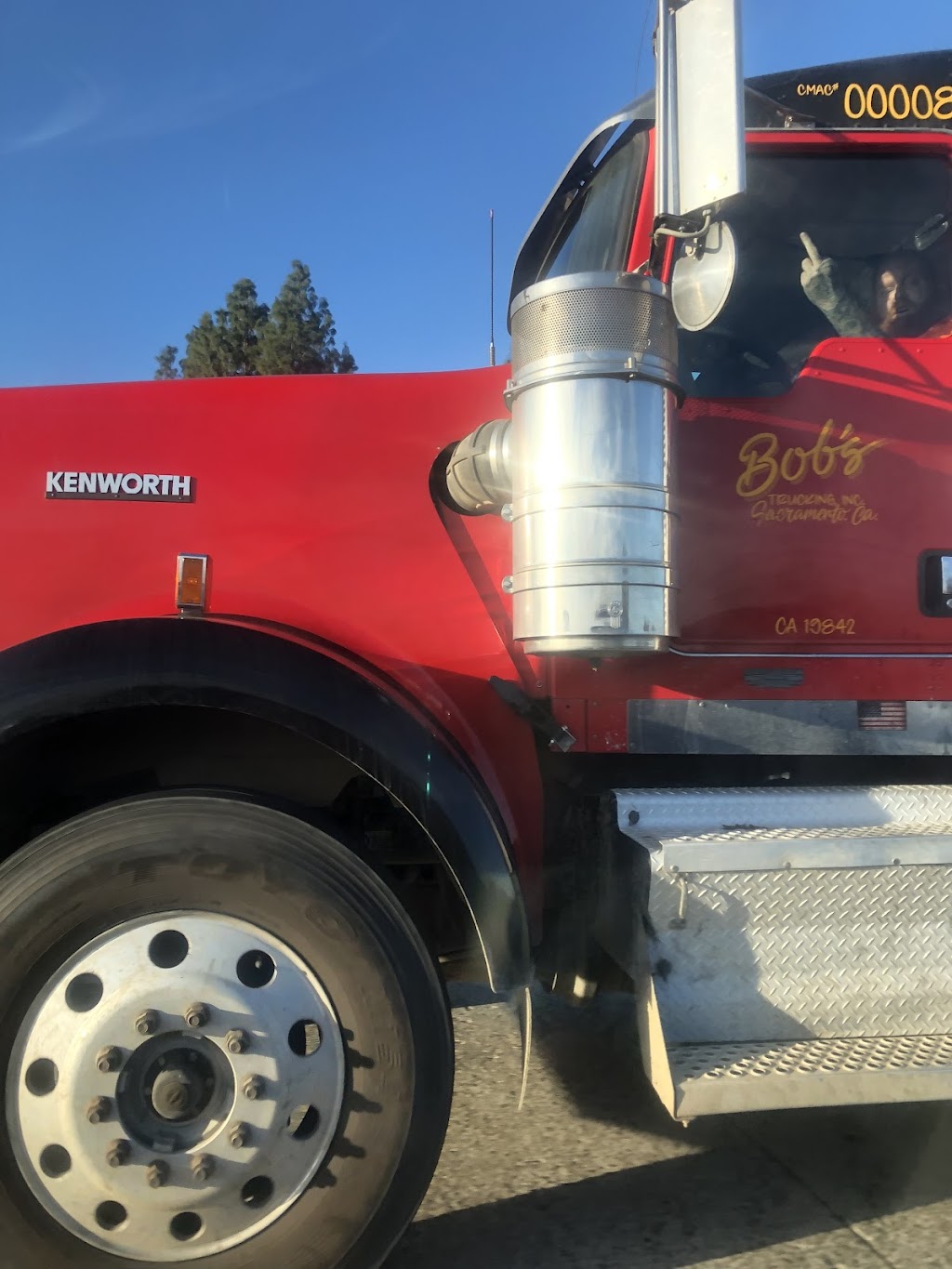 Bobs Trucking Inc | 6059 Bradshaw Rd, Sacramento, CA 95829, USA | Phone: (916) 364-0100