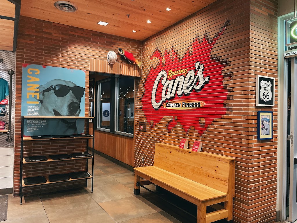 Raising Canes Chicken Fingers | 183 E Foothill Blvd, Upland, CA 91786, USA | Phone: (909) 579-0384