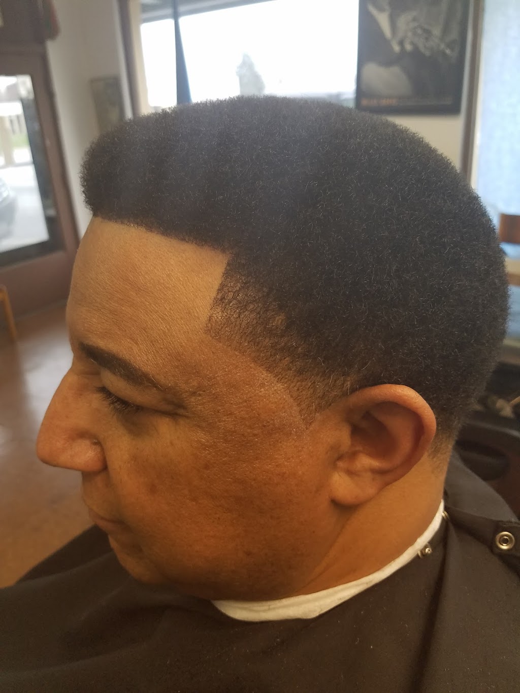 Masters Touch Barber Shop | 1100 Milton Rd, Alton, IL 62002, USA | Phone: (618) 462-7621