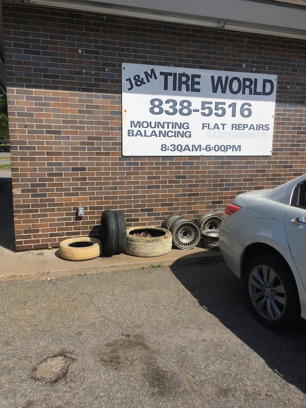 J & M Tire | 4809 W Mercury Blvd, Hampton, VA 23666, USA | Phone: (757) 838-5516