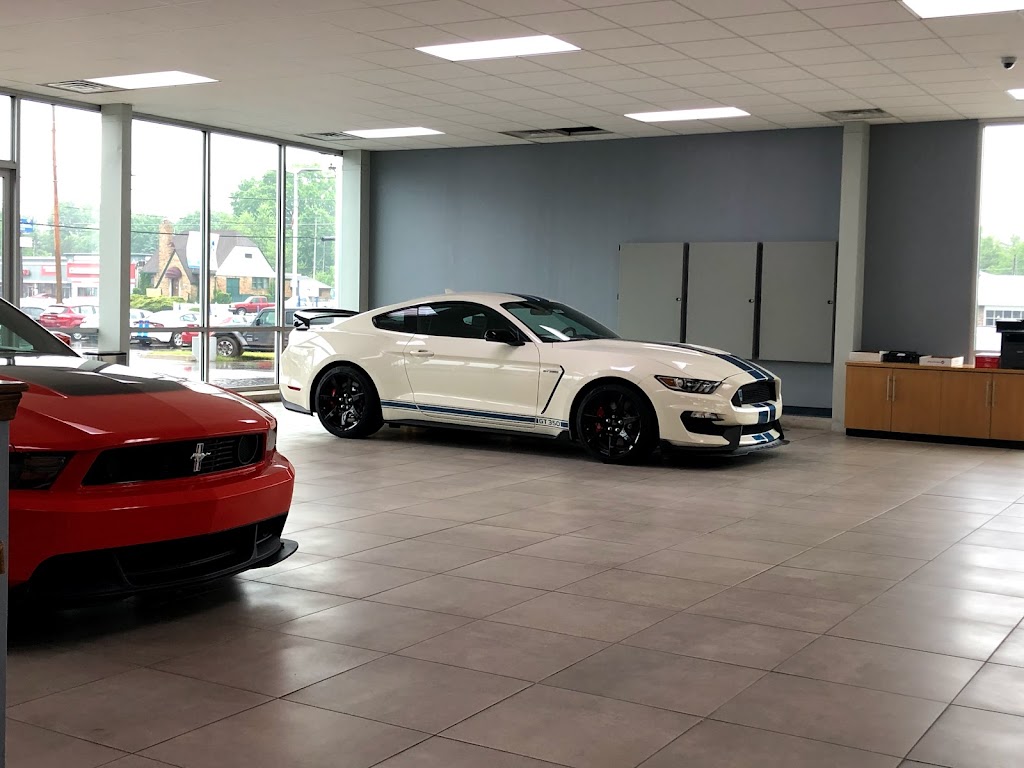 Capitol City Ford | 8623 E Washington St, Indianapolis, IN 46219, USA | Phone: (317) 898-0700