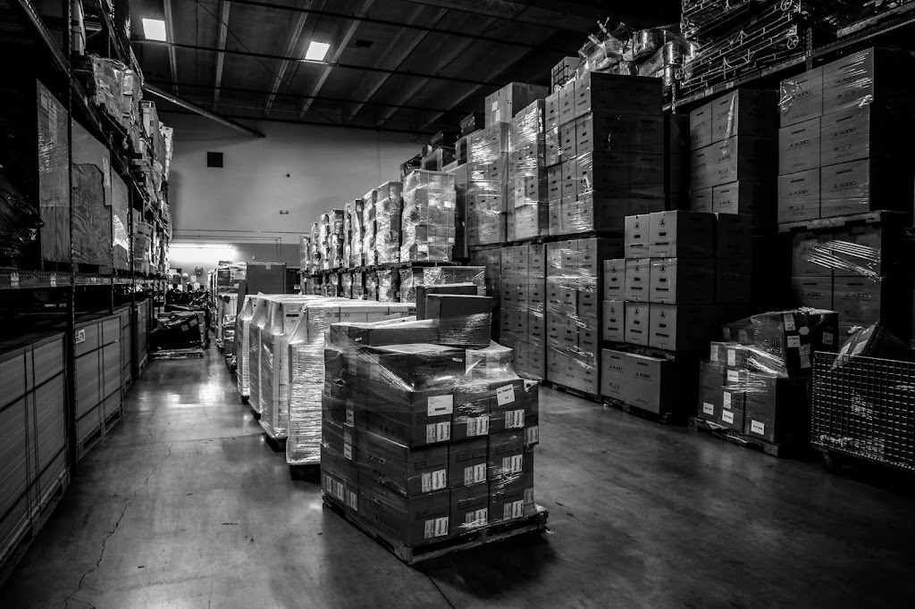 Go Warehouse | 3300 NW 110th St Unit 6, Miami, FL 33167, USA | Phone: (888) 219-4544