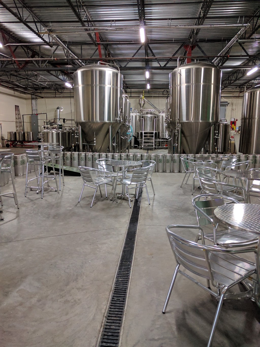 Big Top Brewers Collective | 2507 Lakewood Ranch Blvd, Bradenton, FL 34211, USA | Phone: (941) 708-2966