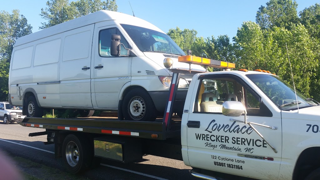 Lovelaces Wrecker Services | 123 Cyclone Ln, Kings Mountain, NC 28086, USA | Phone: (704) 739-7321