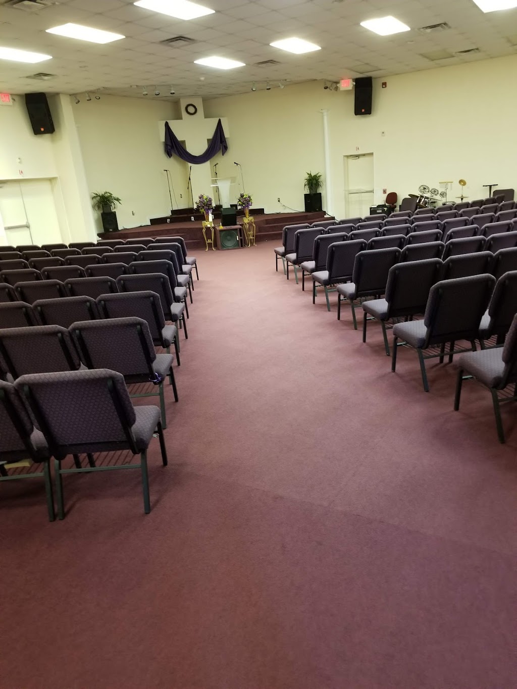 New Life Tabernacle | 140 E Washington St, Newnan, GA 30263, USA | Phone: (770) 683-7725