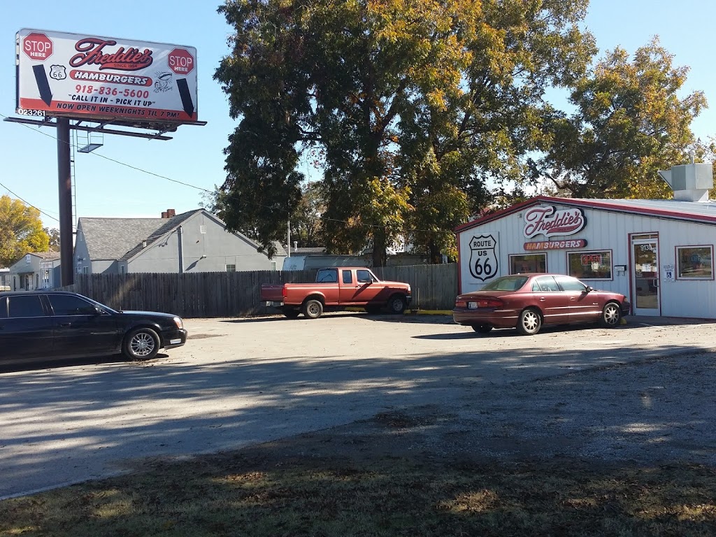 Freddies Hamburgers | 9130 E 11th St, Tulsa, OK 74112, USA | Phone: (918) 836-5600