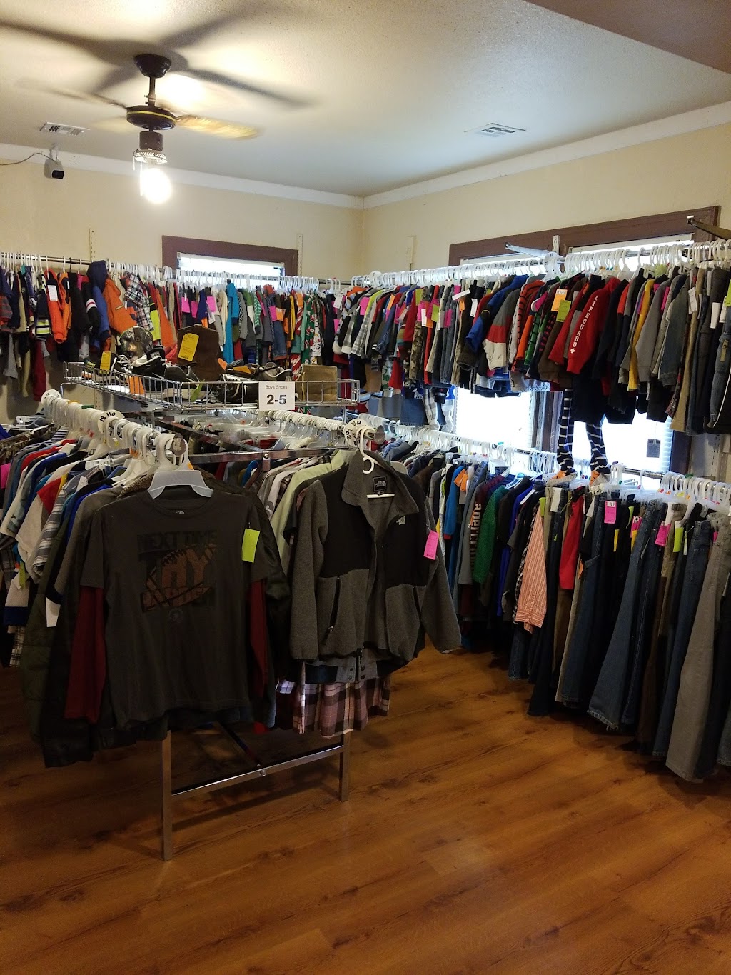 Persnickety Consignments | 20402 1/2 E Pine St, Catoosa, OK 74015, USA | Phone: (918) 266-6340