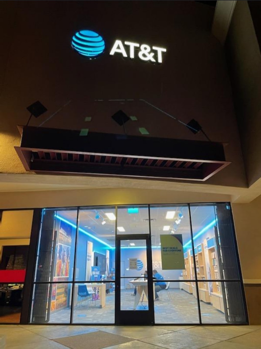 AT&T Store | 20800 N John Wayne Pkwy Suite 111, Maricopa, AZ 85139, USA | Phone: (520) 848-4440